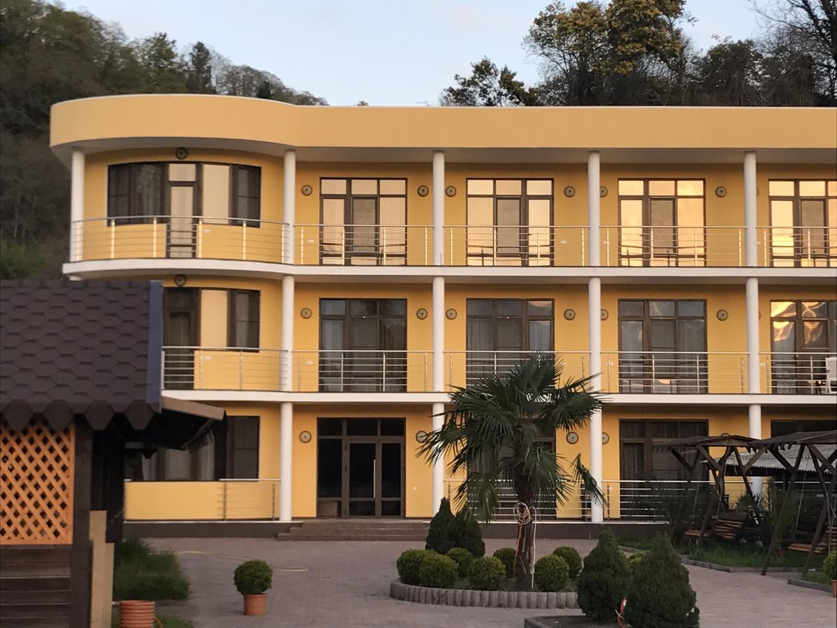 Hotel Danelyan Pizunda Extérieur photo