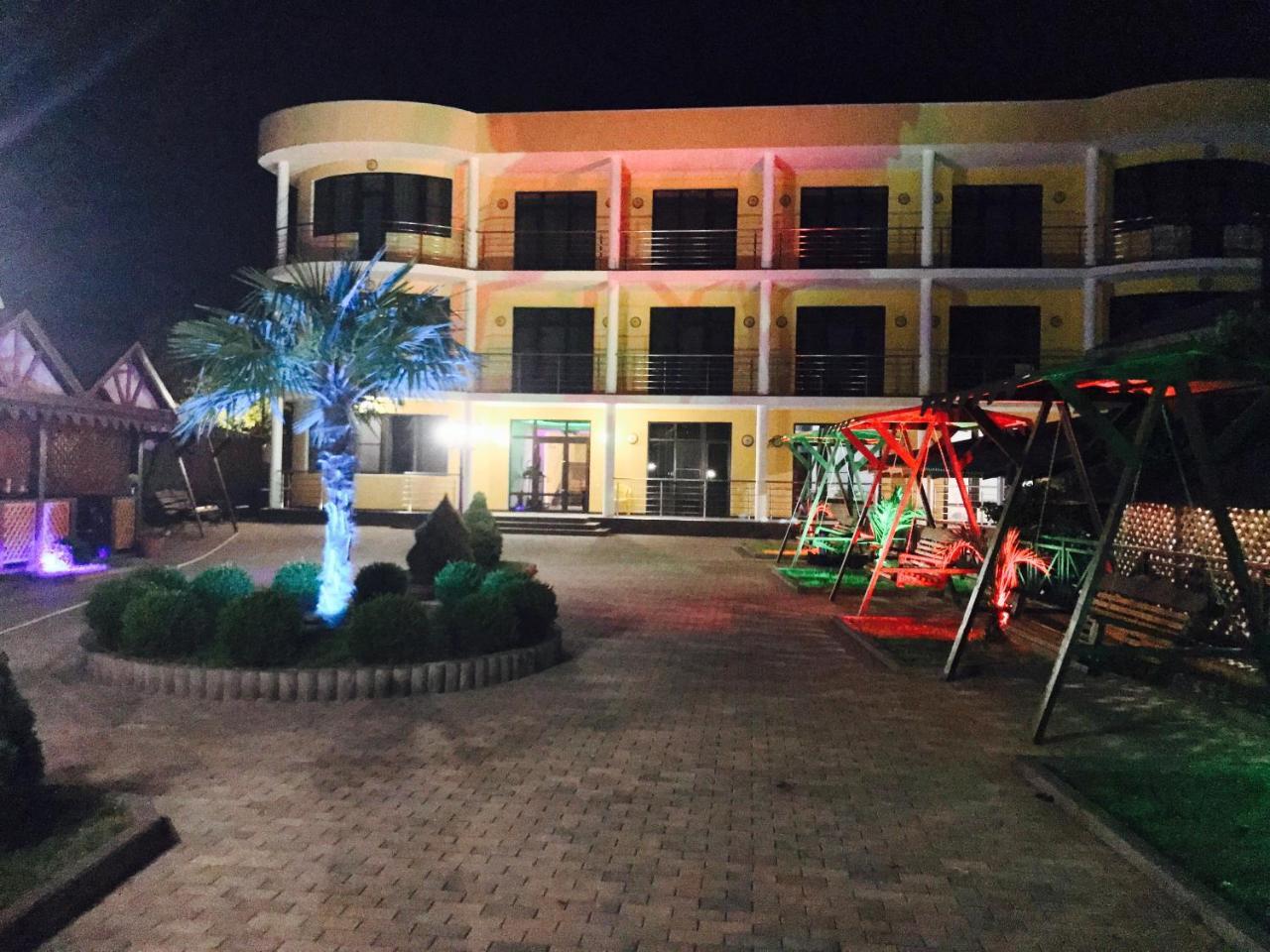 Hotel Danelyan Pizunda Extérieur photo